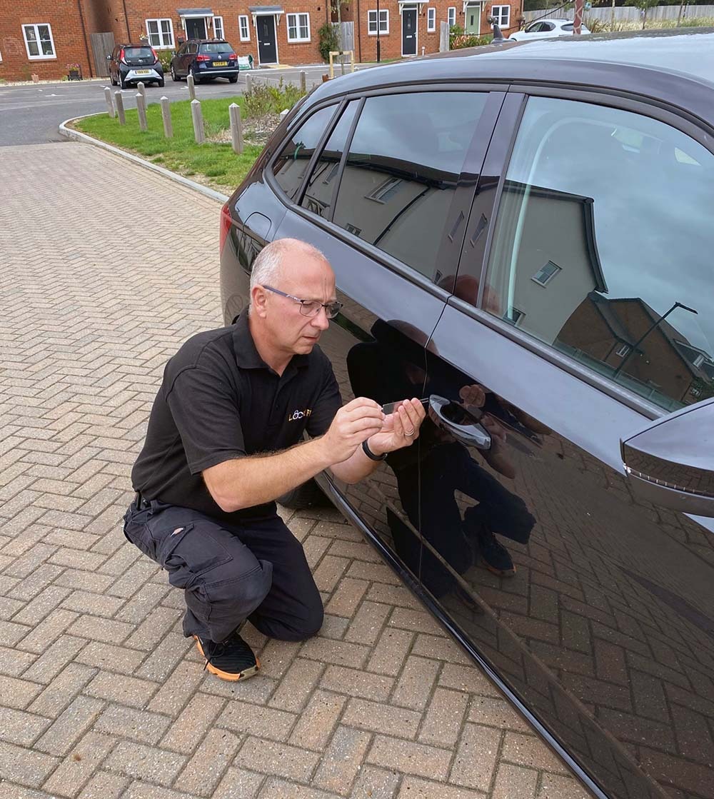 emergency-banner-fist-image